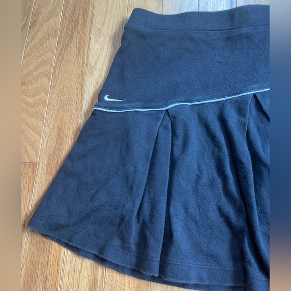 Nike Black Tennis Skirt Vintage - Picture 2 of 3